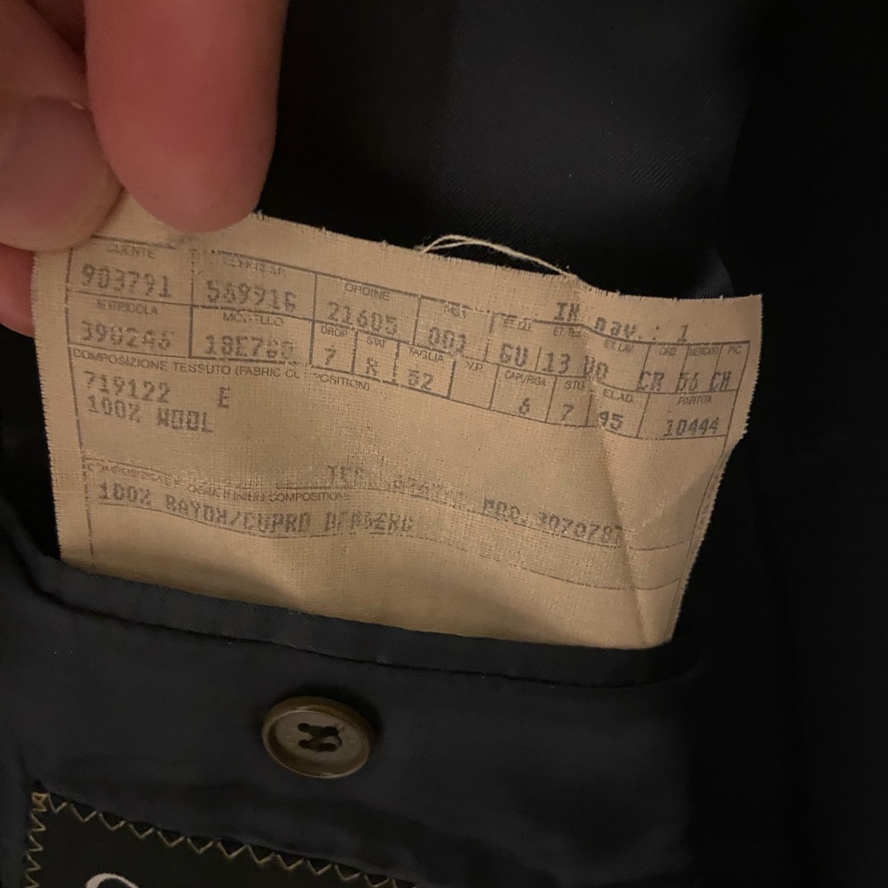 Gucci Vintage three button navy Blazer w/silver “GG” buttons. - Picture 7 of 10